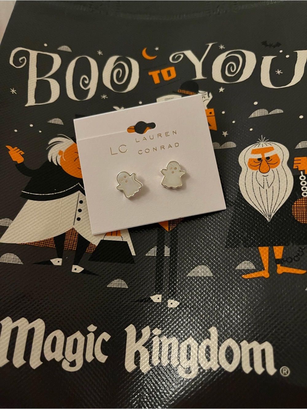 LC Lauren Conrad Halloween White Ghost 👻Stud Earrings with Outline